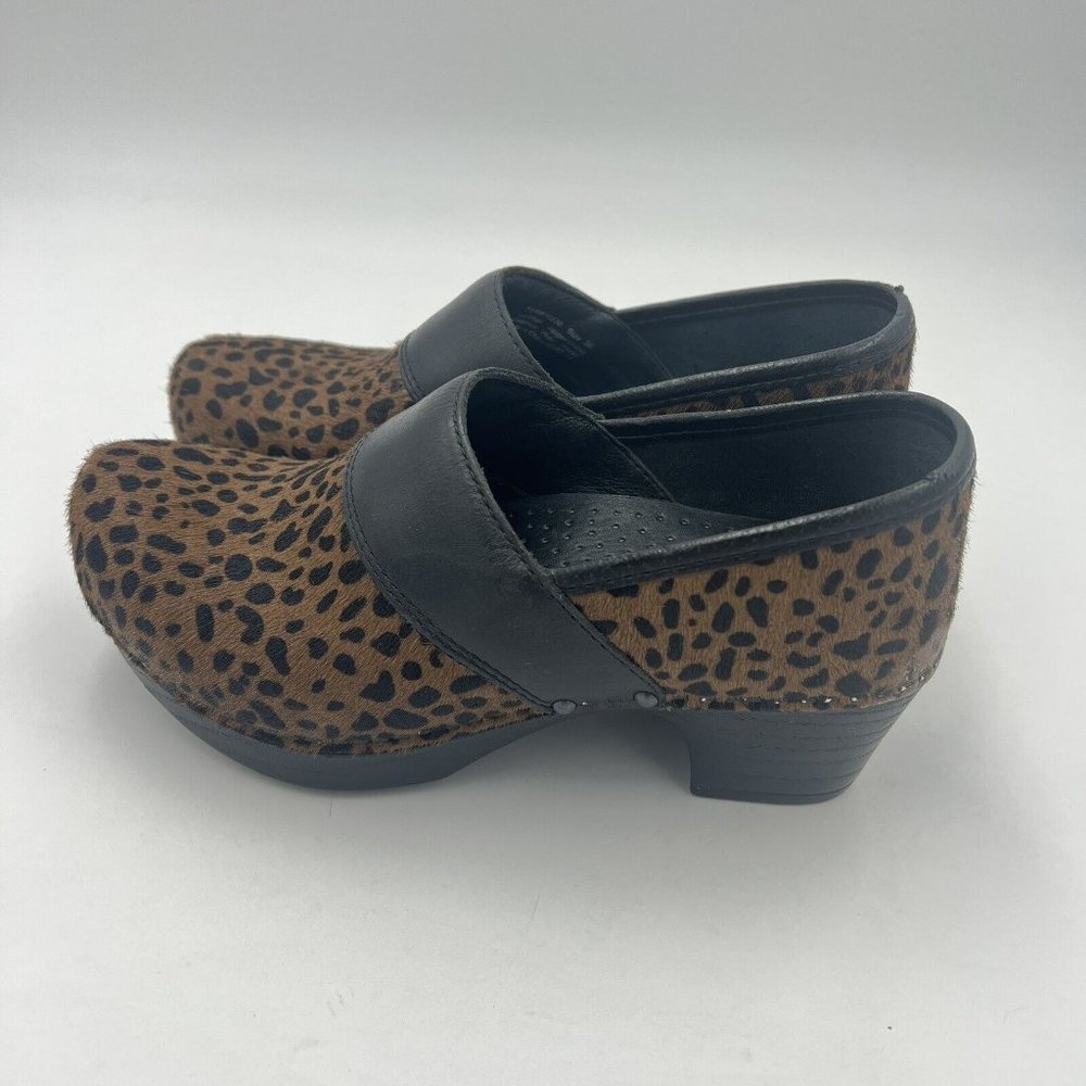 Women’s Dansko Prima Calf Hair Clogs Cheetah Print Size 36